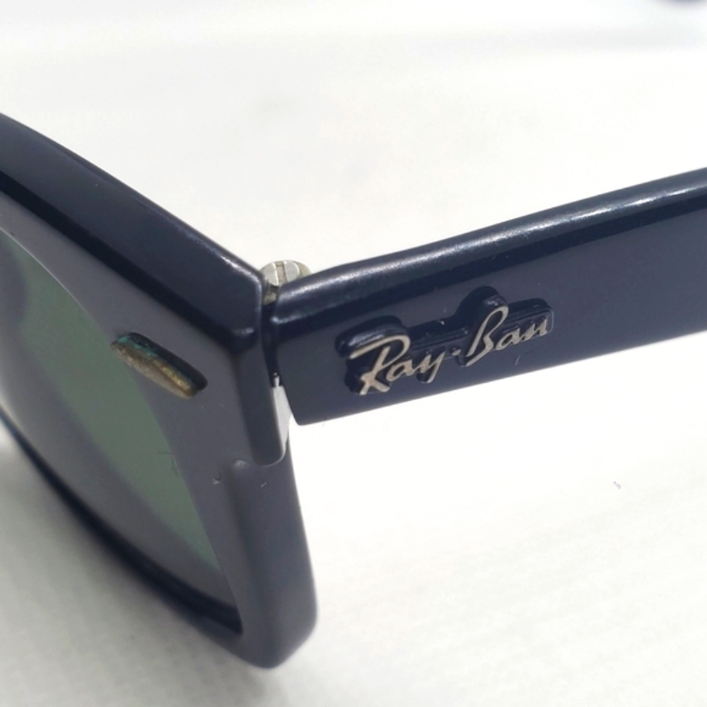 RAY-BAN Original WAYFARER classic Black Square Sunglasses- solid color- LIKE-NEW - Picture 8 of 9
